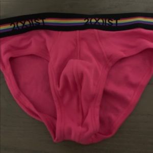 2Xist Pride No-show Brief